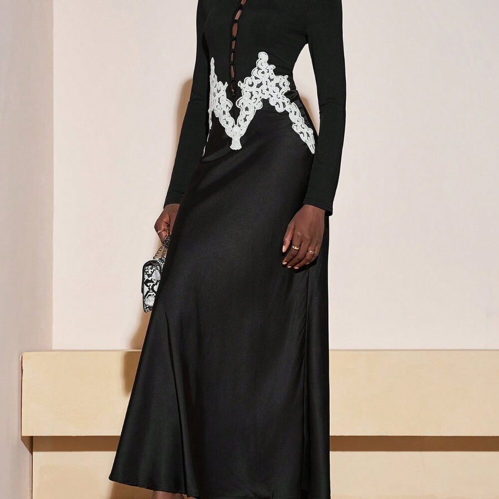 Black Elegant Women's Floral Long Sleeve Maxi Dress - Picture 5 of 8